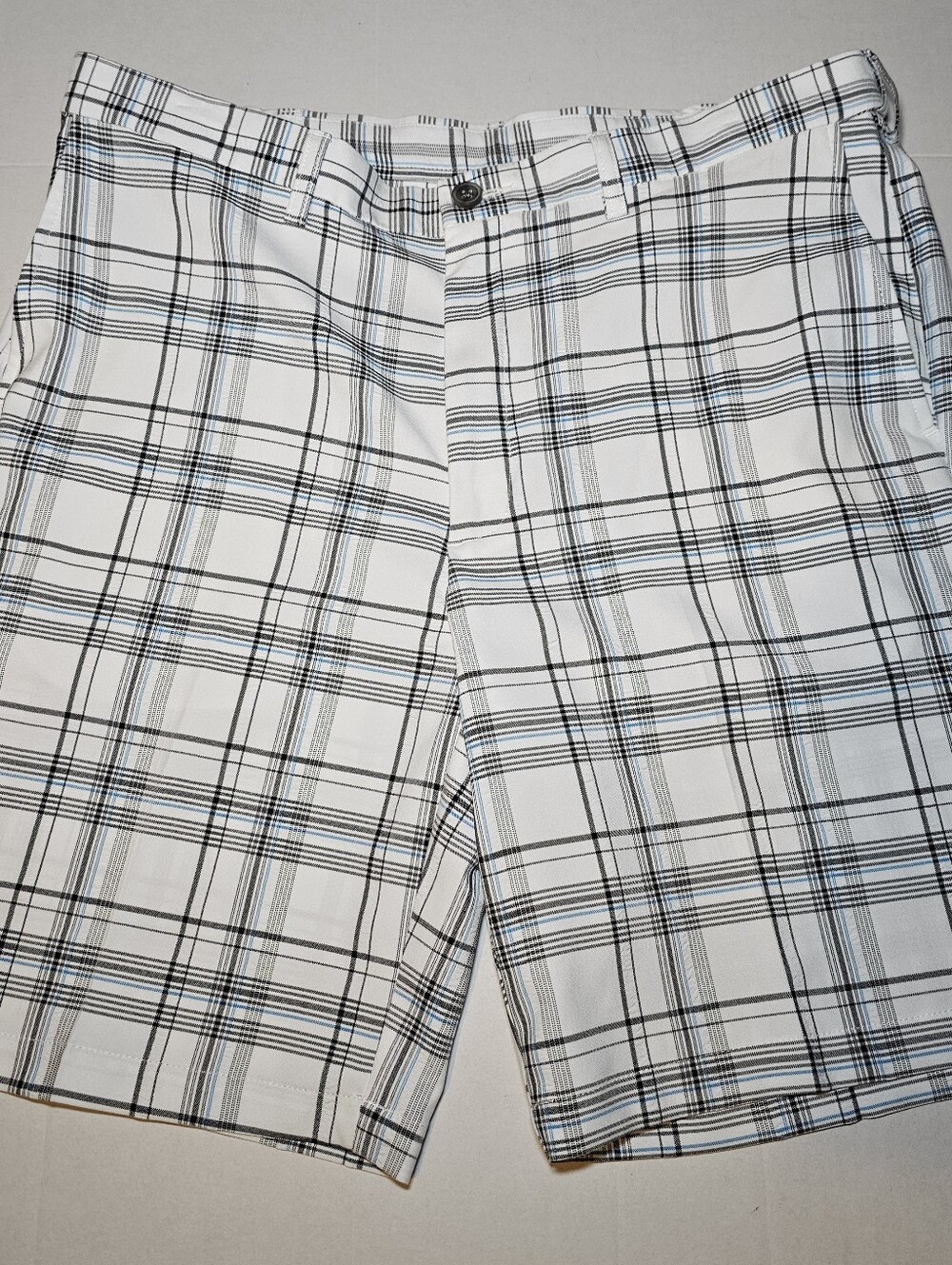 Men's Golf Shorts Cool 18 Pro Size 38 Black White Plaid Activewear Pickleball
